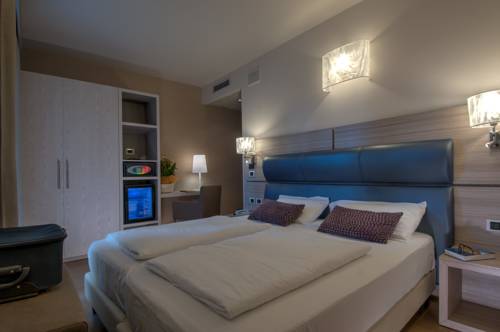 Imagen de la habitación del Hotel Galvani, Torri Del Benaco. Foto 10