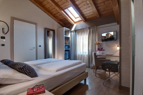 Imagen de la habitación del Hotel Galvani, Torri Del Benaco. Foto 11