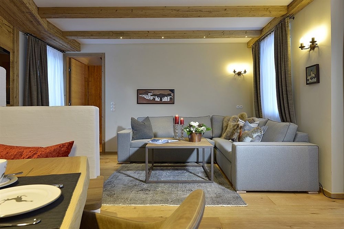 Imagen de los interiores del Hotel Galzig Lodge. Foto 13