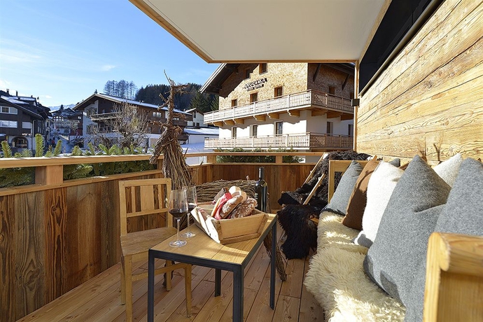 Imagen de los exteriores del Hotel Galzig Lodge. Foto 8