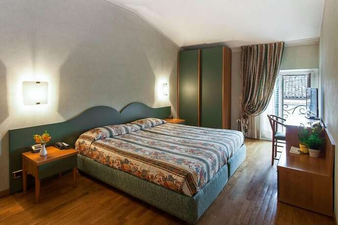 Imagen de la habitación del Hotel Gambara. Foto 12