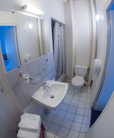 Imagen de la habitación del Hotel Gambetta, Reims. Foto 5