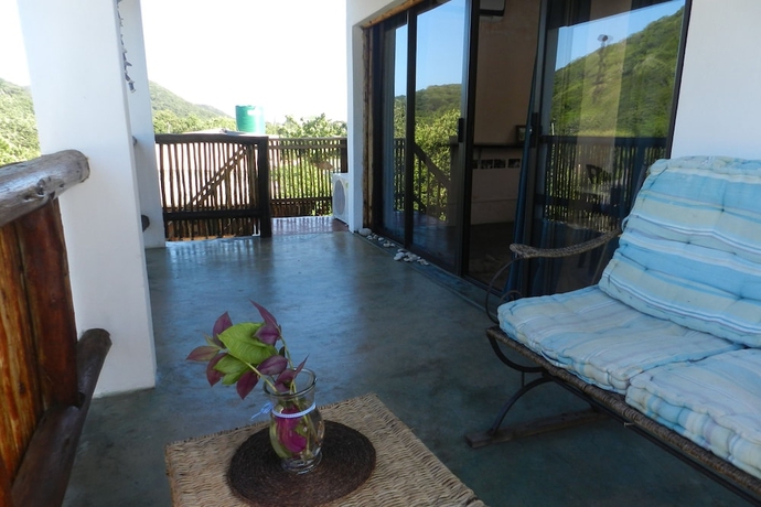 Imagen de la habitación del Hotel Gamboozini Lodge. Foto 15