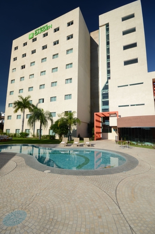 Imagen de la piscina del Hotel Gamma Colima Garden. Foto 7