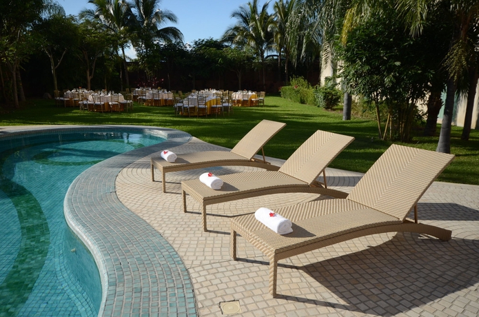 Imagen de la piscina del Hotel Gamma Colima Garden. Foto 9