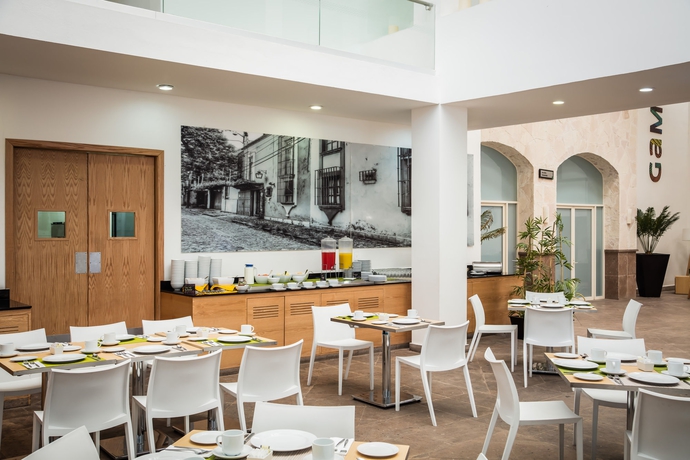 Imagen del bar/restaurante del Hotel Gamma Leon Universidad By Fiesta Inn. Foto 5