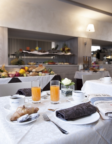 Imagen del bar/restaurante del Hotel Gamma, Milán. Foto 9