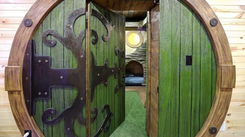 Imagen de la habitación del Hotel Gandalf s Getaway Indoor Pool Theater Arcade Firepit Book Now. Foto 7