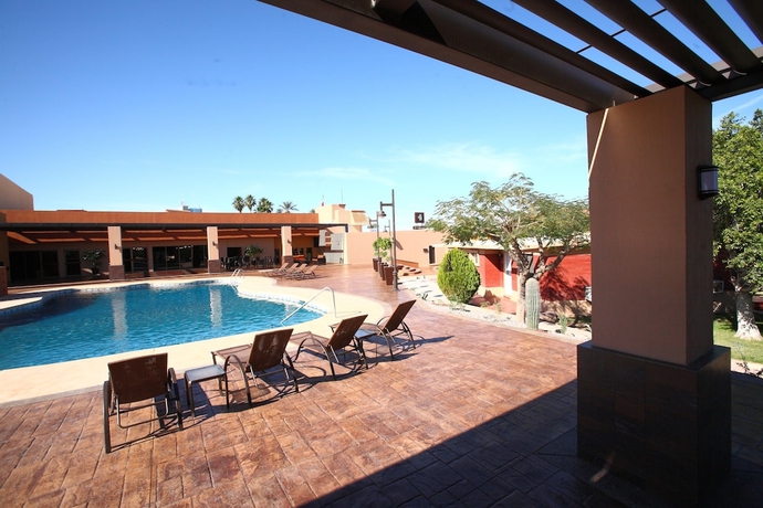 Imagen de la piscina del Hotel Gandara Hermosillo. Foto 18
