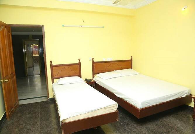 Imagen de la habitación del Hotel Ganesh Beach Resort. Foto 18