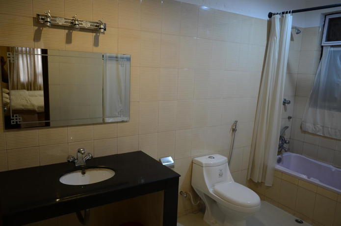 Imagen de la habitación del Hotel Ganesh Himal. Foto 6