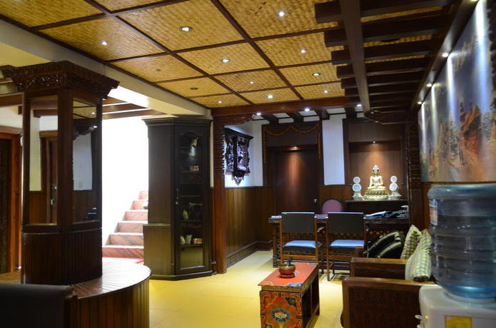 Imagen de los interiores del Hotel Ganesh Himal. Foto 11