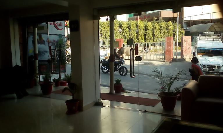 Imagen de los interiores del Hotel Ganesha Inn Ganga View. Foto 17