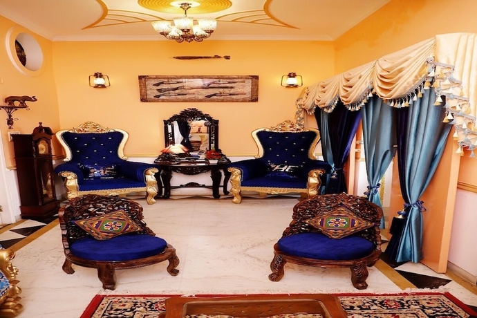 Imagen de los interiores del Hotel Ganesha Palace. Foto 19
