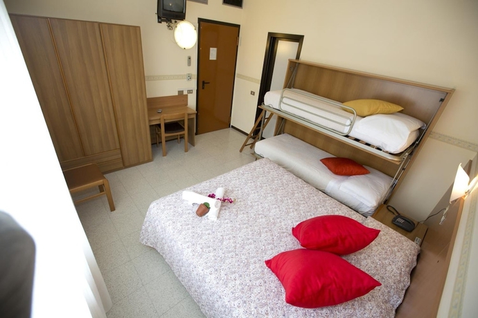 Imagen de la habitación del Hotel Ganfo. Foto 6