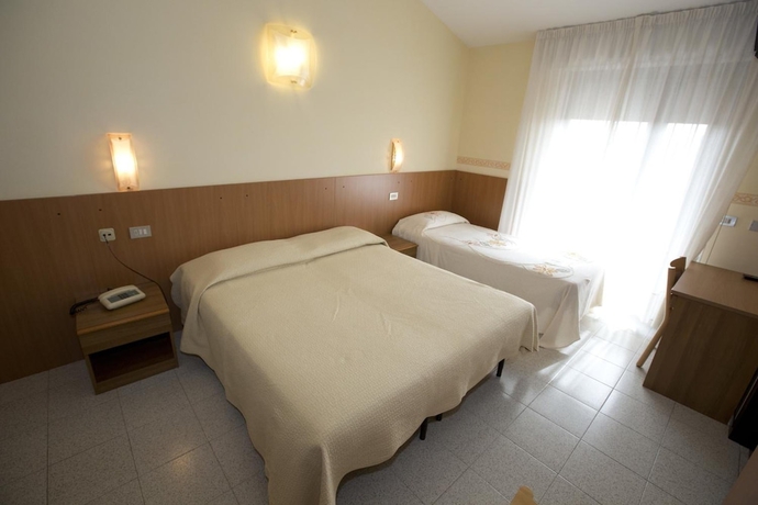 Imagen de la habitación del Hotel Ganfo. Foto 13