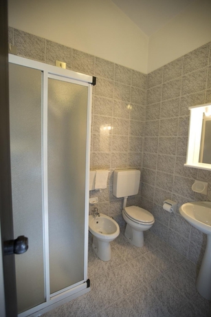 Imagen de la habitación del Hotel Ganfo. Foto 18