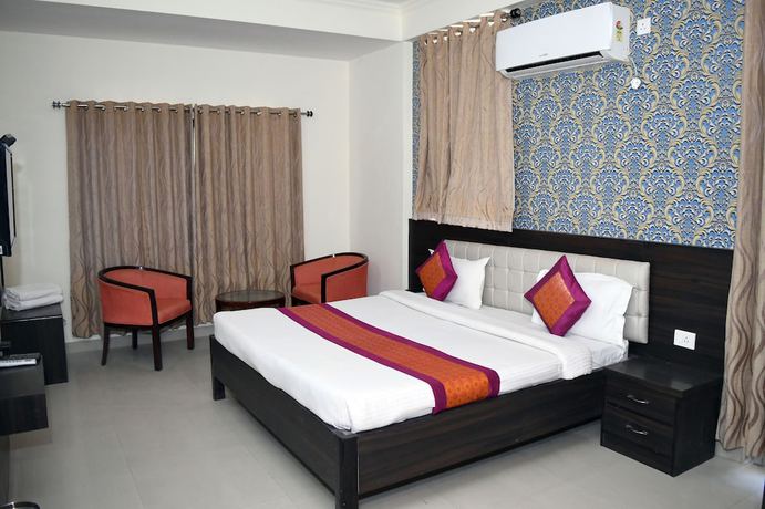 Imagen de la habitación del Hotel Ganga Darshanam Guest House. Foto 7