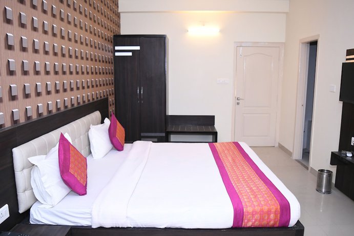 Imagen de la habitación del Hotel Ganga Darshanam Guest House. Foto 10