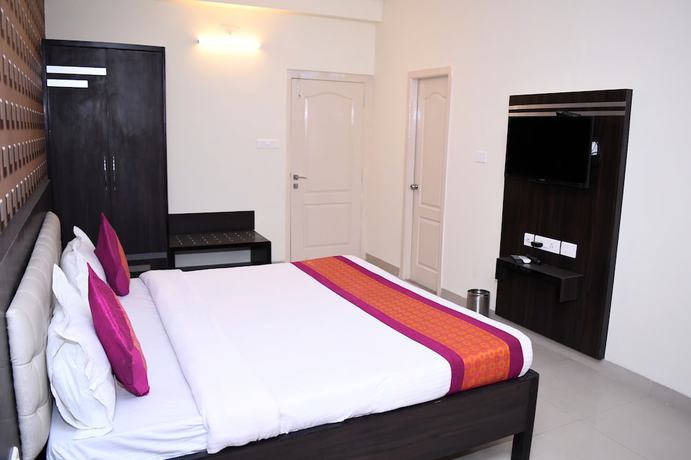 Imagen de la habitación del Hotel Ganga Darshanam Guest House. Foto 15