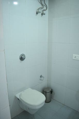 Imagen de la habitación del Hotel Ganga Darshanam Guest House. Foto 17
