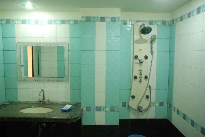 Imagen de la habitación del Hotel Ganga Ratan. Foto 5