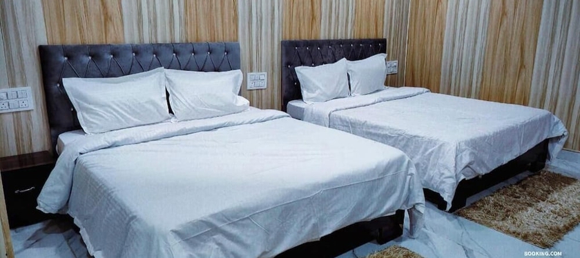 Imagen de la habitación del Hotel Ganga Sagar, Bhatwari. Foto 10