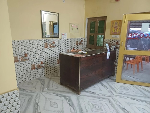Imagen de los interiores del Hotel Ganga shree. Foto 16