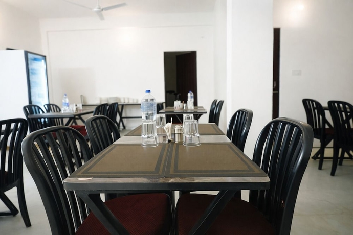 Imagen del bar/restaurante del Hotel Gangabagh by Divine Trails - Near Har Ki Pauri, Haridwar. Foto 3