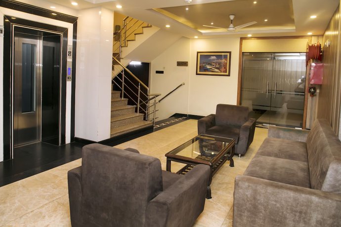 Imagen de los interiores del Hotel Ganges Grand. Foto 12