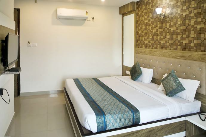 Imagen de la habitación del Hotel Ganges Grand. Foto 2