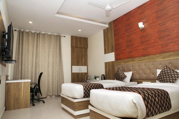 Imagen de la habitación del Hotel Ganges Grand. Foto 6