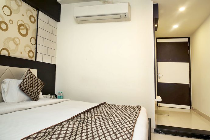 Imagen de la habitación del Hotel Ganges Grand. Foto 10