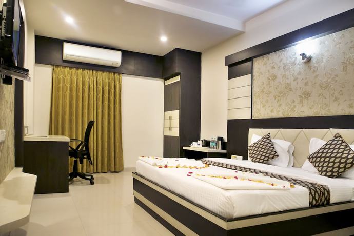 Imagen de la habitación del Hotel Ganges Grand. Foto 11
