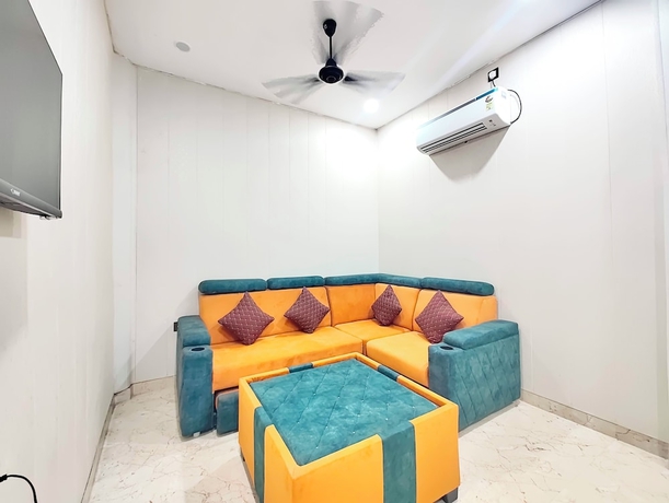 Imagen de los interiores del Hotel Ganges Place Varanasi with free AC. Foto 16