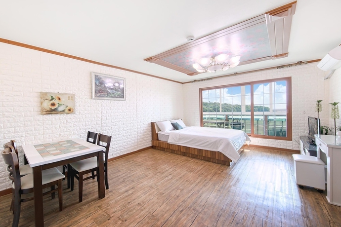 Imagen de la habitación del Hotel Ganghwa Ara Pension. Foto 8