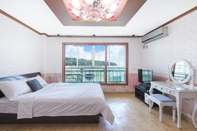 Imagen de la habitación del Hotel Ganghwa Ara Pension. Foto 9