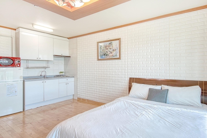 Imagen de la habitación del Hotel Ganghwa Ara Pension. Foto 14