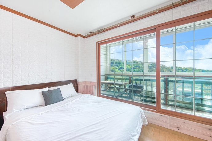 Imagen de la habitación del Hotel Ganghwa Ara Pension. Foto 17