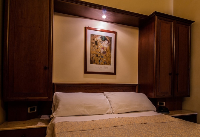 Imagen de la habitación del Hotel Gangi. Foto 2