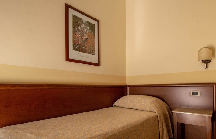 Imagen de la habitación del Hotel Gangi. Foto 7