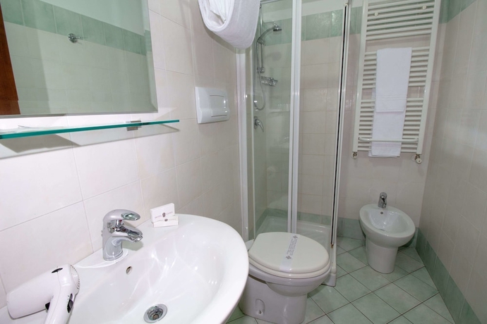 Imagen de la habitación del Hotel Gangi. Foto 12