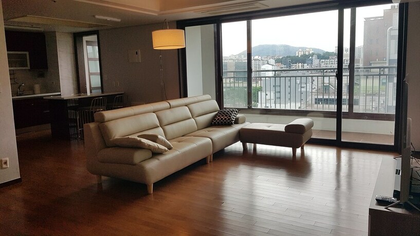 Imagen de la habitación del Hotel Gangnam Stn Luxury Apt. Foto 20