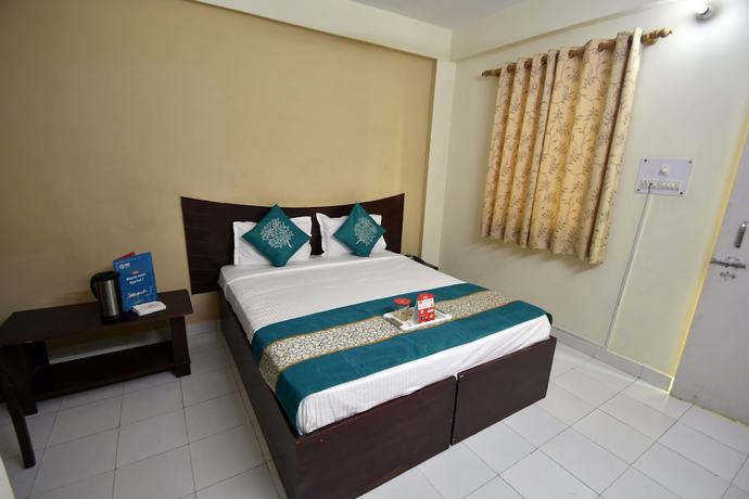 Imagen de la habitación del Hotel Gangotri, Haridwar. Foto 9