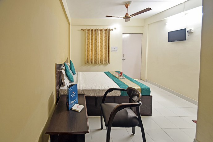 Imagen de la habitación del Hotel Gangotri, Haridwar. Foto 11