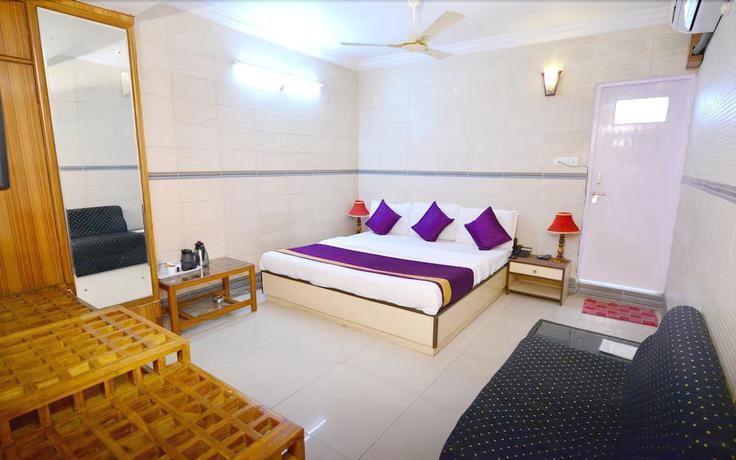 Imagen de la habitación del Hotel Ganpati, Bhopal. Foto 7