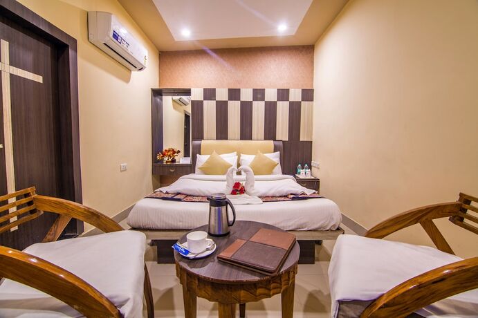 Imagen de la habitación del Hotel Ganpati Palace, Mathura. Foto 6