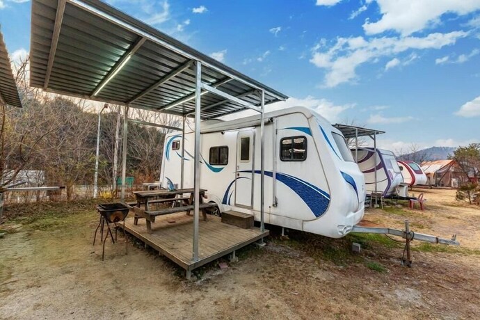 Imagen general del Hotel Gapeyong Unak Holiday Caravan. Foto 1