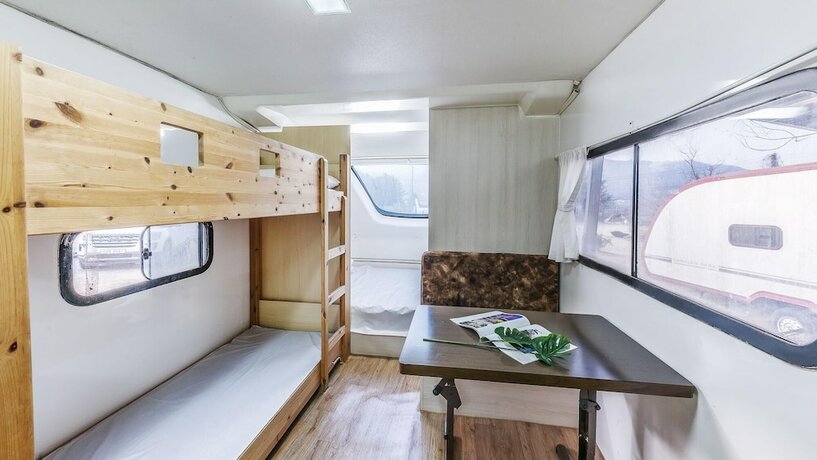 Imagen de la habitación del Hotel Gapeyong Unak Holiday Caravan. Foto 17