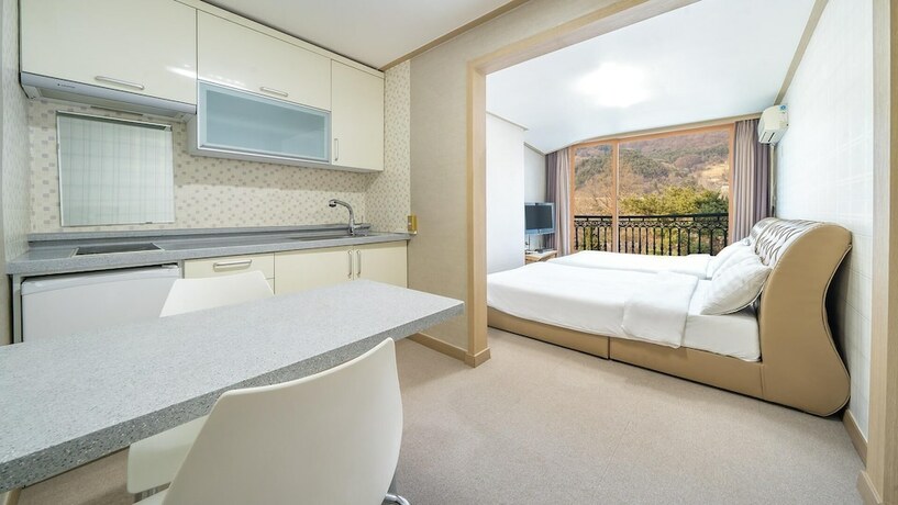 Imagen de la habitación del Hotel Gapyeong Chengpyeong Caviar Pension. Foto 13